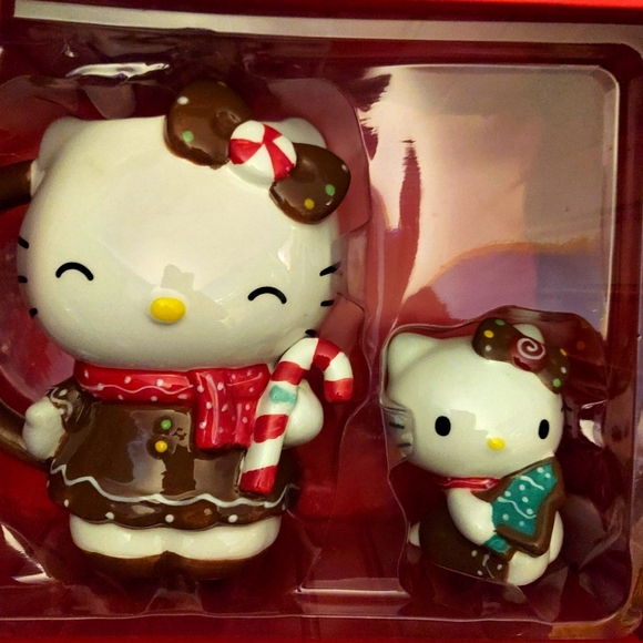 NWT Hello Kitty Mug and Figure Set - Picture 1 of 1